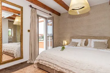 Modern Villa with Pool near Skradin