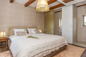 Modern Villa with Pool near Skradin