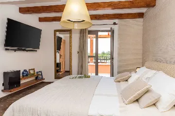 Modern Villa with Pool near Skradin