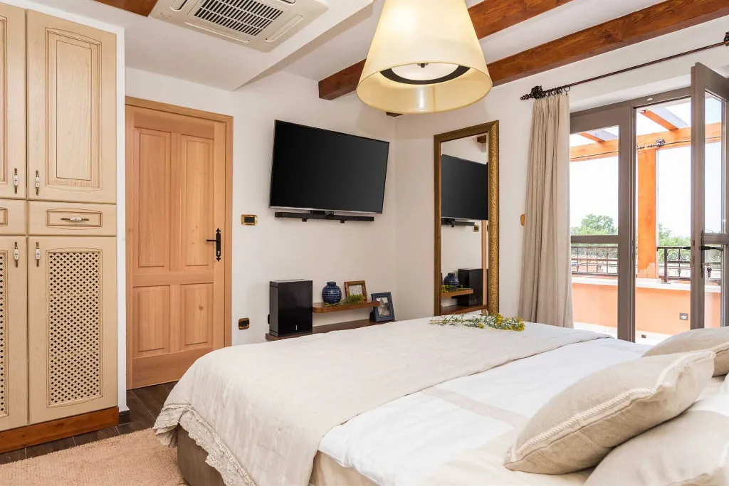 Modern Villa with Pool near Skradin
