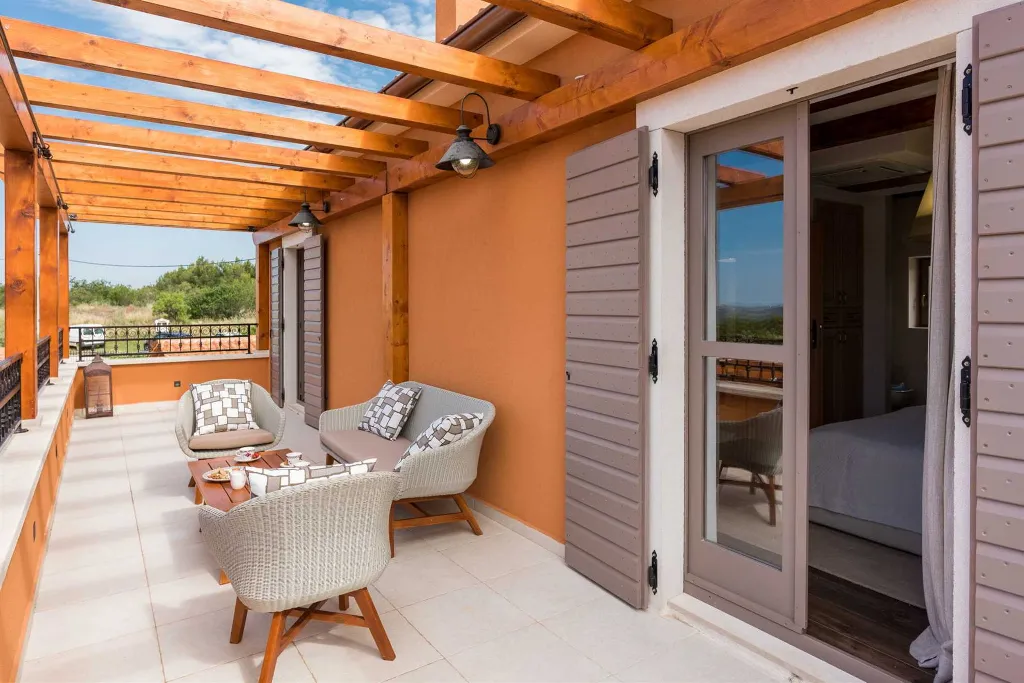 Modern Villa with Pool near Skradin