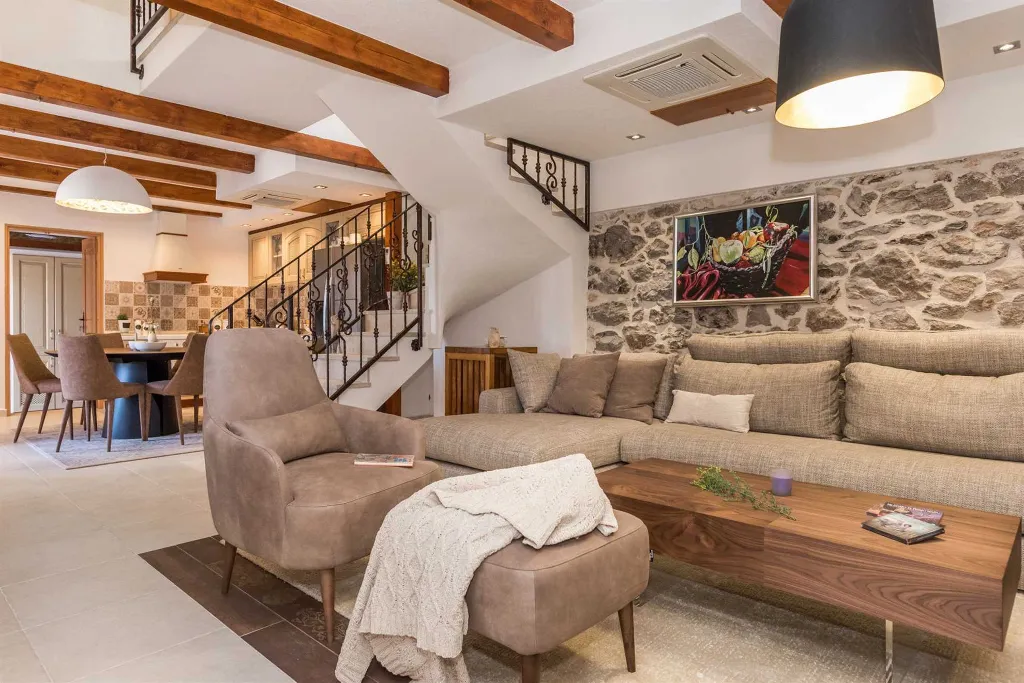 Modern Villa with Pool near Skradin