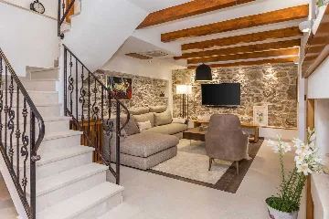 Modern Villa with Pool near Skradin