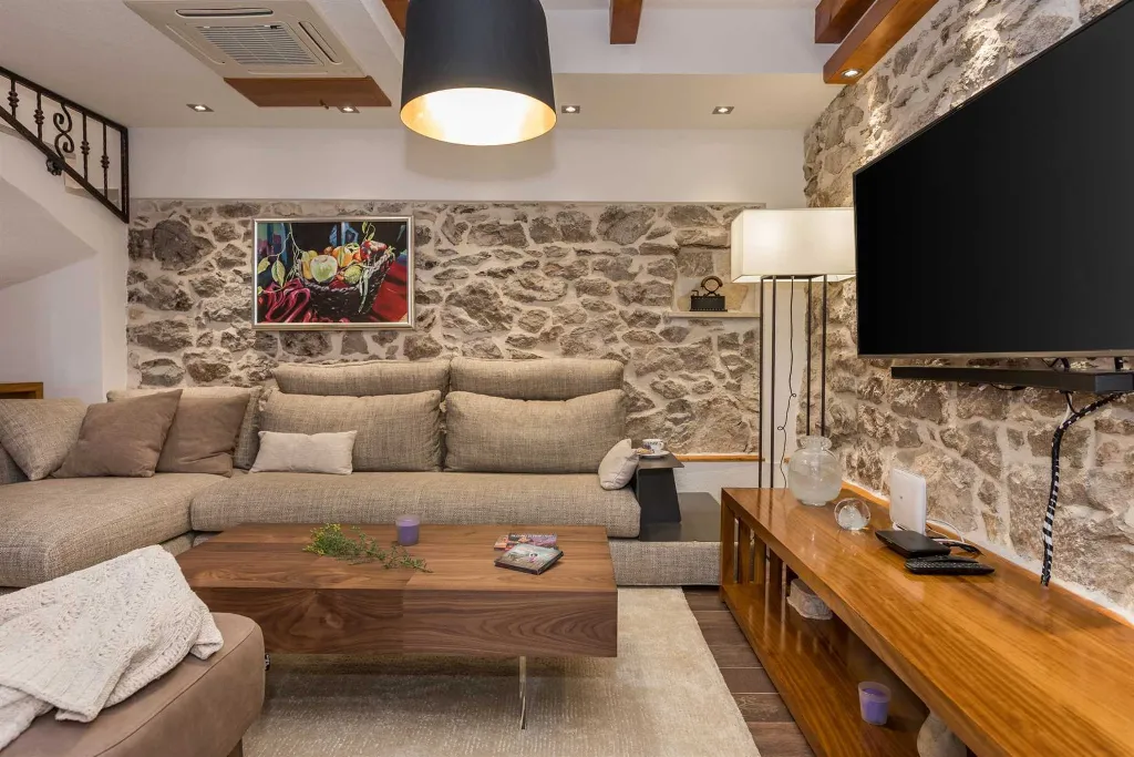 Modern Villa with Pool near Skradin