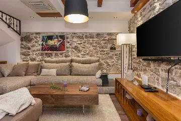 Modern Villa with Pool near Skradin