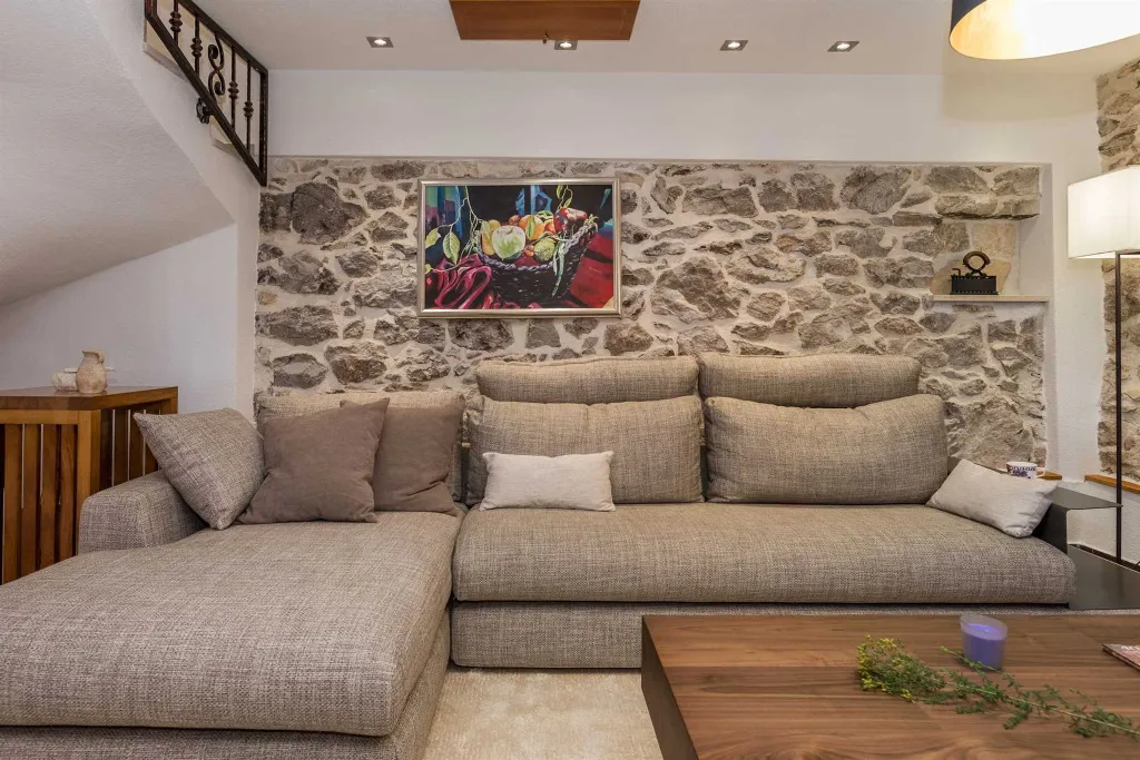 Modern Villa with Pool near Skradin