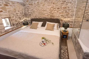 Modern Villa with Pool near Skradin