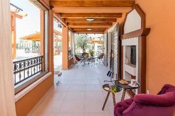 Modern Villa with Pool near Skradin