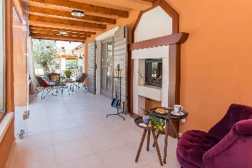 Modern Villa with Pool near Skradin