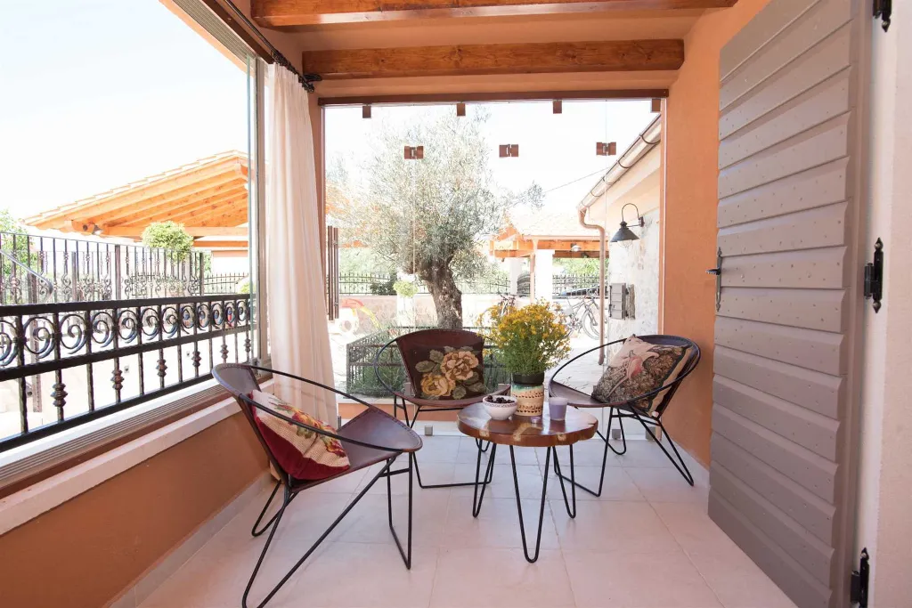 Modern Villa with Pool near Skradin