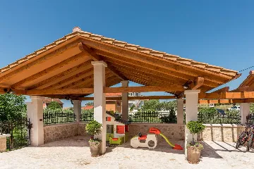 Modern Villa with Pool near Skradin