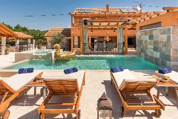 Modern Villa with Pool near Skradin