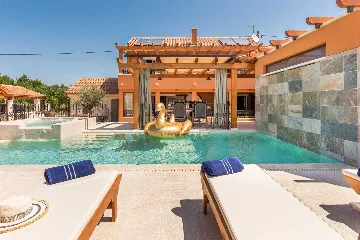 Modern Villa with Pool near Skradin