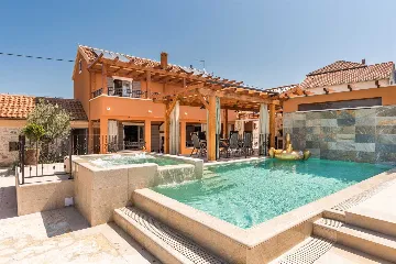 Modern Villa with Pool near Skradin