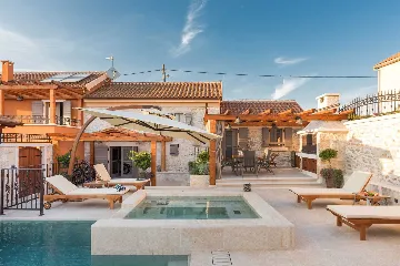 Modern Countryside Villa with Pool in Skradin