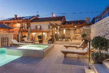 Modern Countryside Villa with Pool in Skradin