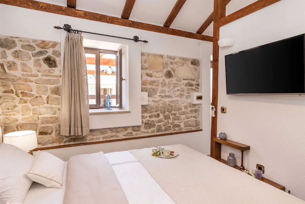 Modern Countryside Villa with Pool in Skradin