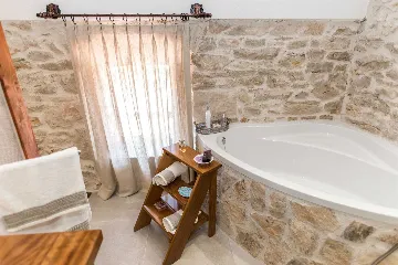 Modern Countryside Villa with Pool in Skradin