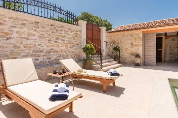 Modern Countryside Villa with Pool in Skradin