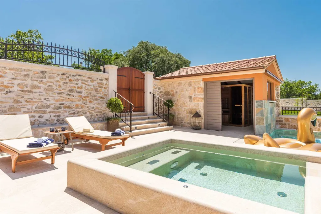 Modern Countryside Villa with Pool in Skradin