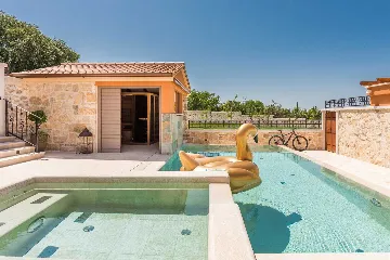 Modern Countryside Villa with Pool in Skradin