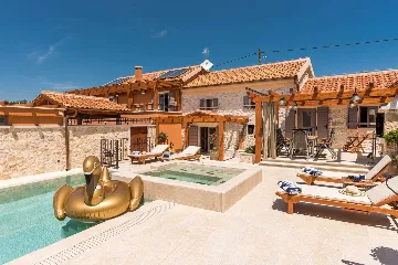 Modern Countryside Villa with Pool in Skradin