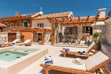 Modern Countryside Villa with Pool in Skradin