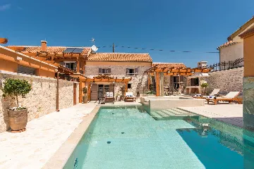 Modern Countryside Villa with Pool in Skradin