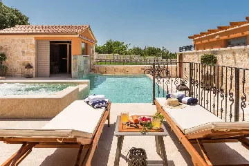 Modern Countryside Villa with Pool in Skradin