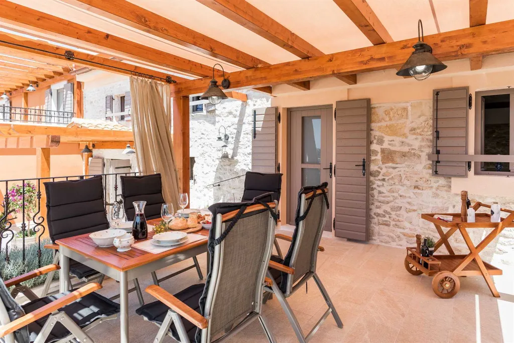 Modern Countryside Villa with Pool in Skradin