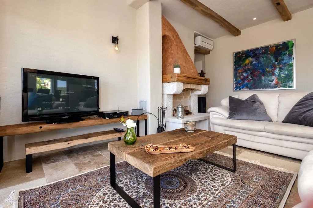 Modern Villa Retreat with Heated Pool in Hvar