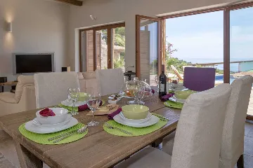 Modern Seaside Villa with Pool in Hvar