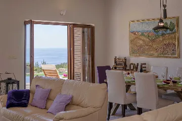 Modern Seaside Villa with Pool in Hvar