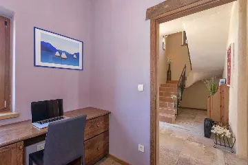 Modern Seaside Villa with Pool in Hvar