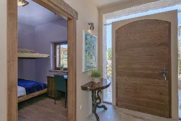 Modern Seaside Villa with Pool in Hvar