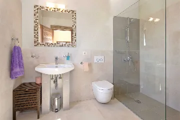 Modern Seaside Villa with Pool in Hvar