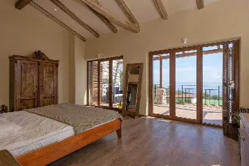 Modern Seaside Villa with Pool in Hvar