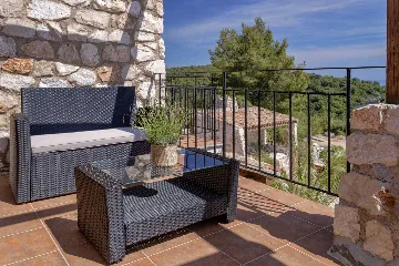 Modern Seaside Villa with Pool in Hvar