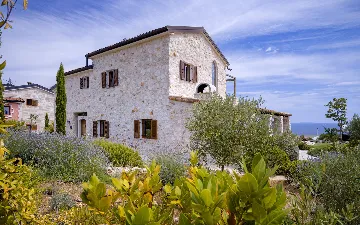 Modern Seaside Villa with Pool in Hvar