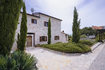 Modern Seaside Villa with Pool in Hvar