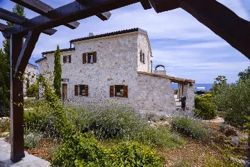 Modern Seaside Villa with Pool in Hvar