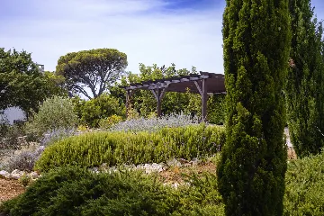 Modern Seaside Villa with Pool in Hvar