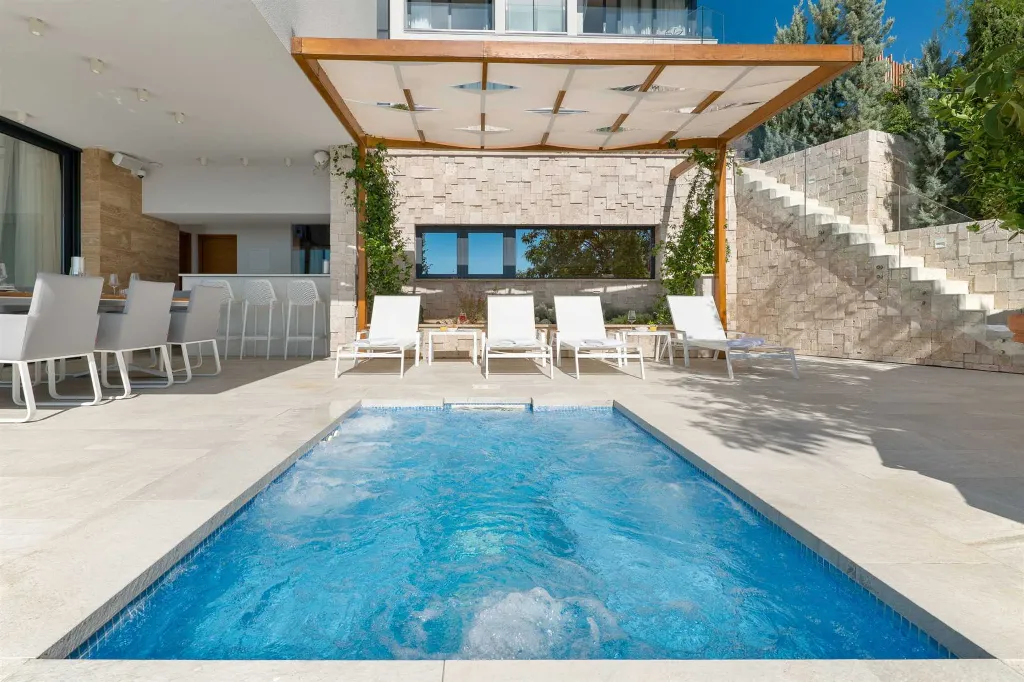 Contemporary Villa with Infinity Pool in Hvar