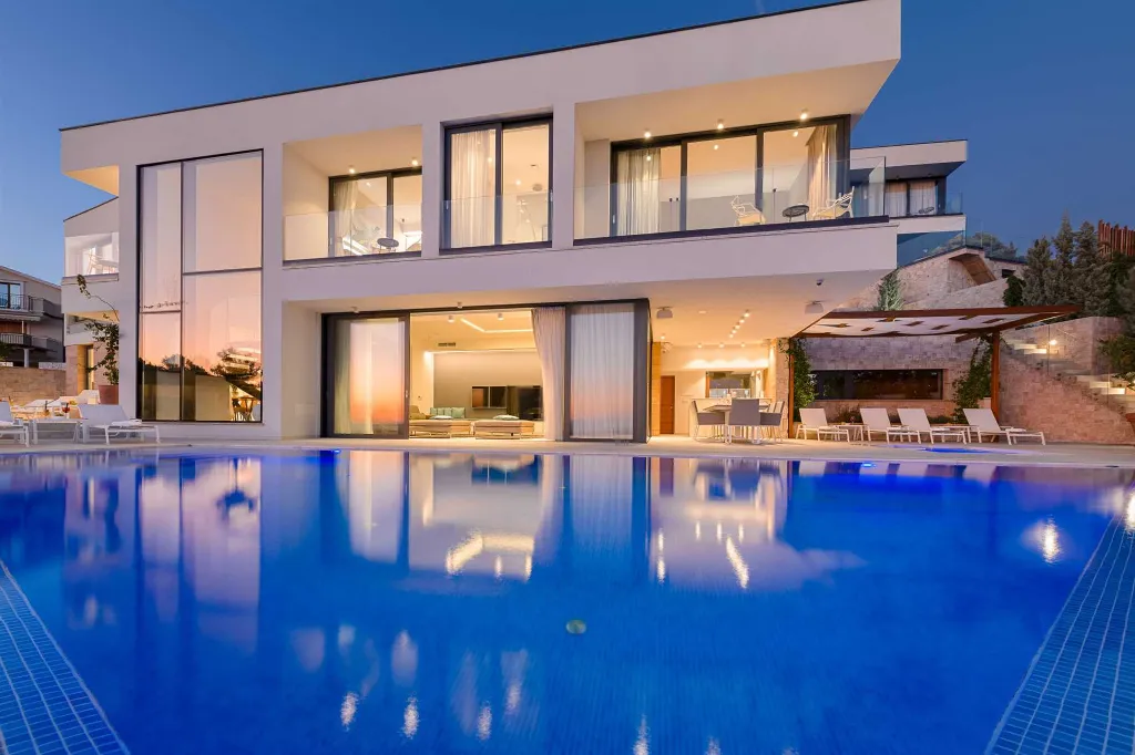 Contemporary Villa with Infinity Pool in Hvar