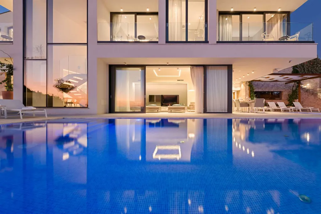 Contemporary Villa with Infinity Pool in Hvar