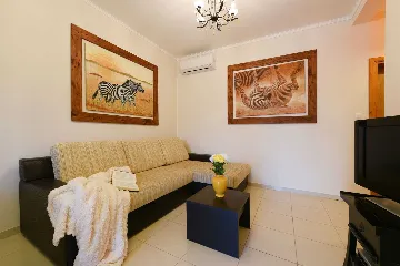 Spacious Seaside Villa with Pool in Lumbarda