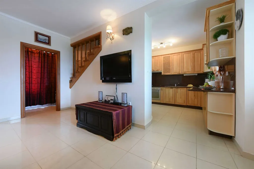 Spacious Seaside Villa with Pool in Lumbarda