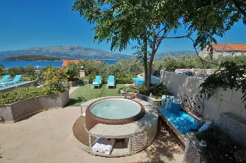 Spacious Seaside Villa with Pool in Lumbarda