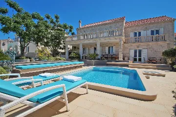 Spacious Seaside Villa with Pool in Lumbarda