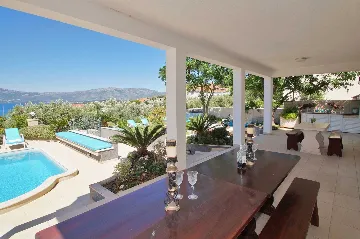 Spacious Seaside Villa with Pool in Lumbarda